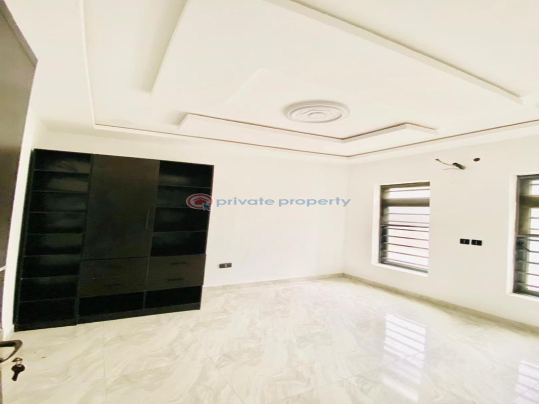 A 4 Bedroom Apartment at Bodija